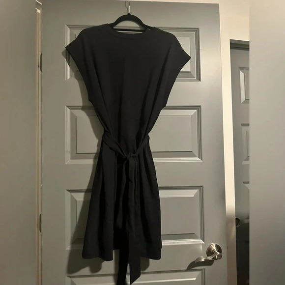 Vince Short Sleeve Tie-Waist Dress NWT Size large - Picture 4 of 10